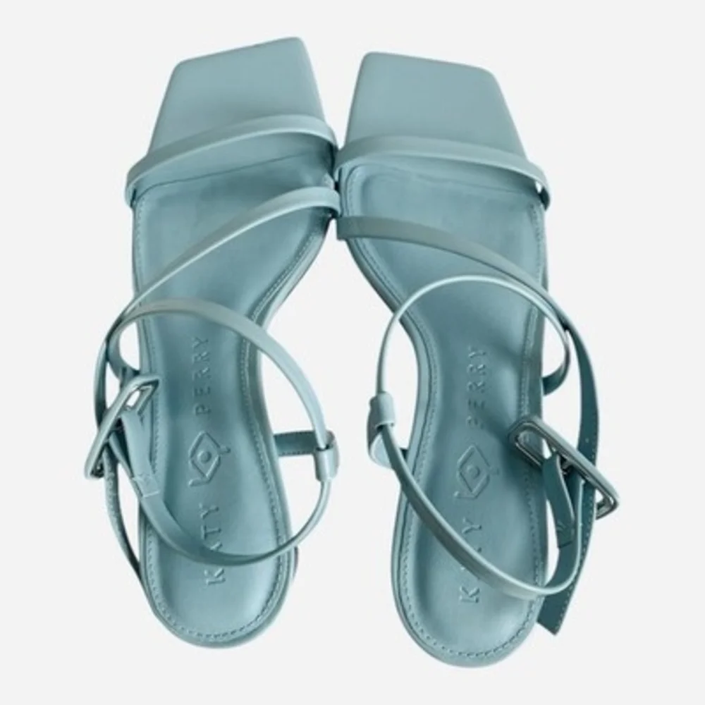 Katy Perry Women Baby Blue Patent Strappy Block Heel Sandals Size 9 VG